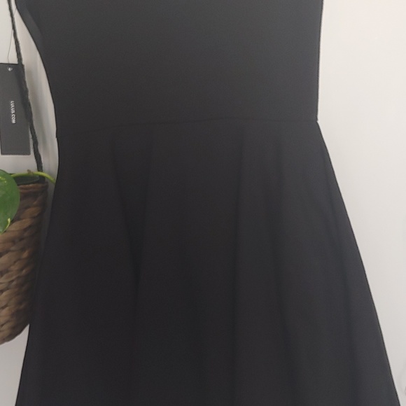 Lulus black skater dress brand new with tag size s - Picture 4 of 4